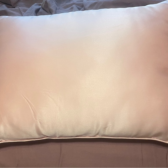 Slip mini travel silk pillow - Picture 2 of 6